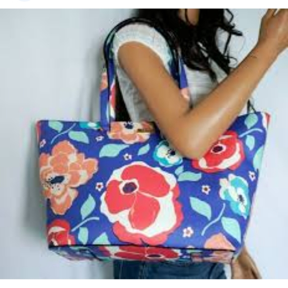 kate spade Handbags - Kate Spade Cherry Floral Tote